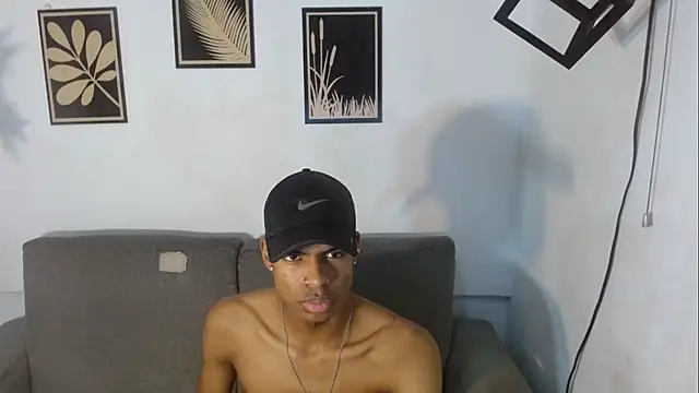 Snapshot of criss_zuri chatting on September 17, 7:15 pm criss zuri online show from September 17, 7:15 pm