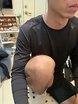 Snapshot of black_xun chatting on March 3, 4:24 pm black xun online show from March 3, 4:24 pm