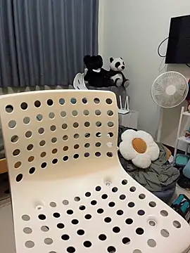 black xun online show from April 18, 6:45 pm