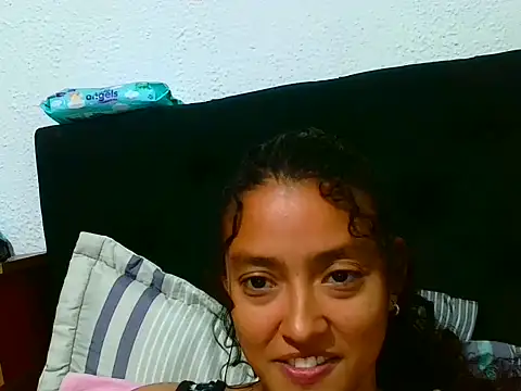 Snapshot of WILD_MULAN chatting on June 17, 11:16 pm WILD MULAN online show from June 17, 11:16 pm