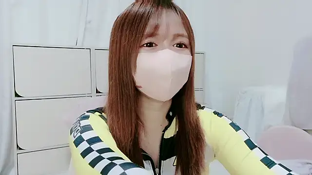 Snapshot of Hanachan_Gcup_ chatting on October 31, 11:33 am Hanachan Gcup online show from October 31, 11:33 am