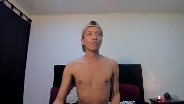 mhatias  online show from November 26, 7:09 am