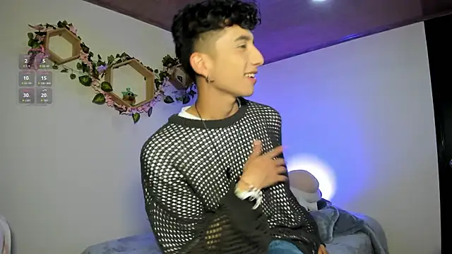 mhatias  online show from December 23, 3:48 am