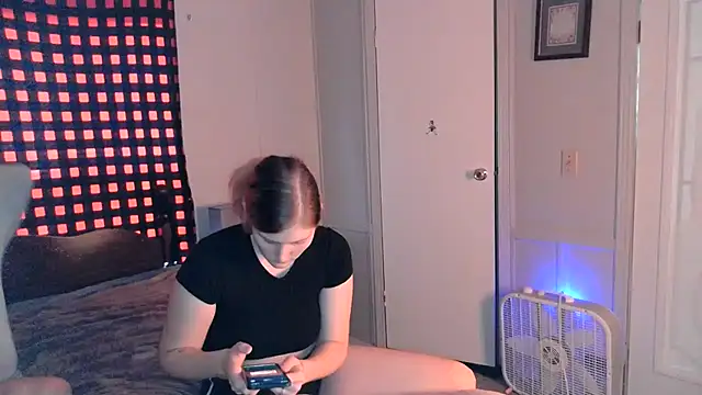 FallenAngels04 online show from November 13, 4:50 pm