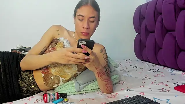 berenicelV online show from December 13, 9:20 pm