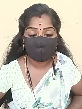 Snapshot of tamilammukuttyy chatting on June 20, 6:05 am tamilammukuttyy online show from June 20, 6:05 am
