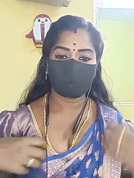 Snapshot of tamilammukuttyy chatting on July 17, 9:27 am tamilammukuttyy online show from July 17, 9:27 am