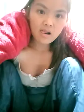 xinhxinhcute online show from November 3, 11:00 am