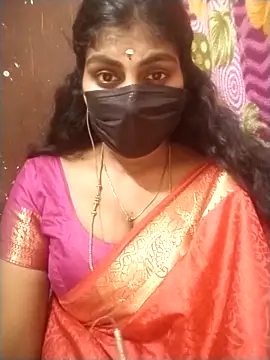 Snapshot of Nithiila chatting on September 19, 7:10 am Nithiila online show from September 19, 7:10 am