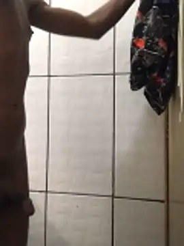 hmleonardo online show from April 17, 2:42 pm