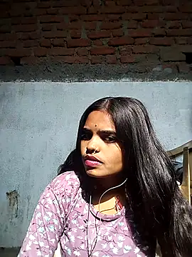 Snapshot of Bebo_Sweety143 chatting on January 8, 8:16 am Bebo Sweety143 online show from January 8, 8:16 am