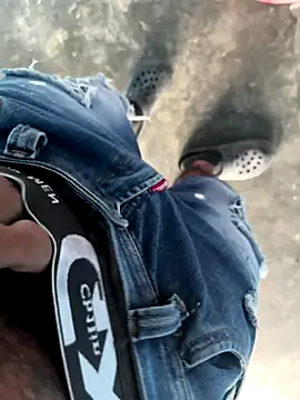 Snapshot of FromVnz chatting on September 10, 12:27 pm FromVnz online show from September 10, 12:27 pm