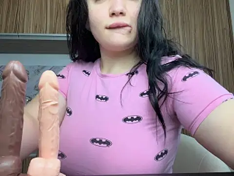 curvybombb online show from November 9, 8:23 am