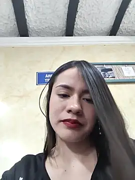 CHARLOTTE  05 online show from October 20, 1:33 pm