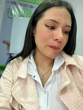 CHARLOTTE  05 online show from January 13, 12:10 pm