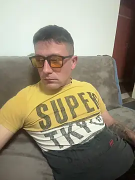 GsprDniel4 online show from December 15, 8:02 pm