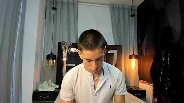 Snapshot of HunterHeat_ chatting on January 17, 11:26 am HunterHeat online show from January 17, 11:26 am