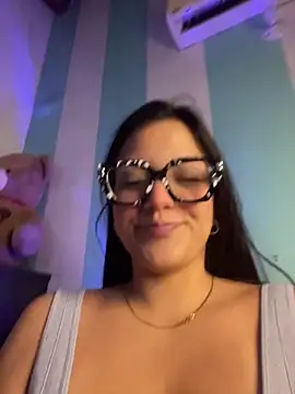 alilith online show from February 17, 8:15 pm