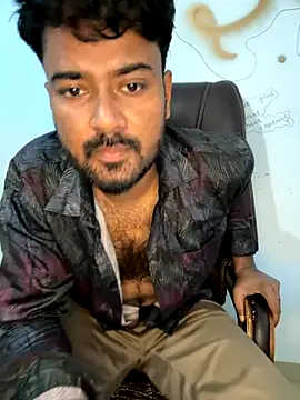 Snapshot of MeekBatgirl chatting on October 6, 8:34 am MeekBatgirl online show from October 6, 8:34 am