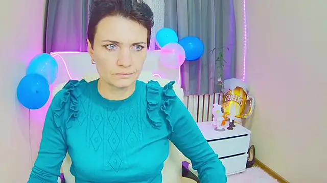 AvaSaturnian online show from September 18, 12:07 pm