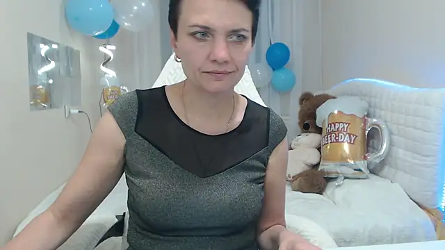 AvaSaturnian online show from September 22, 12:29 pm