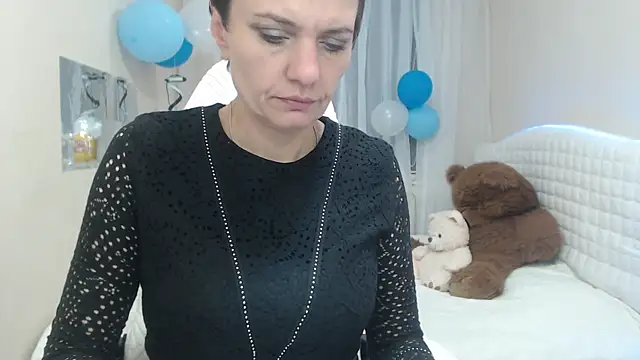 AvaSaturnian online show from September 30, 12:10 pm