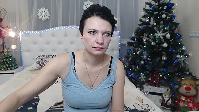 AvaSaturnian online show from November 30, 8:29 am