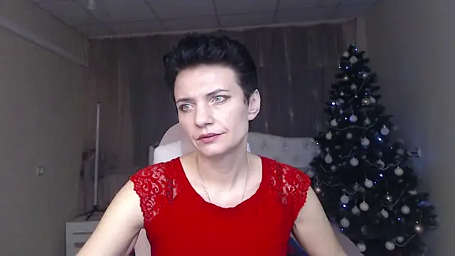 AvaSaturnian online show from January 8, 1:35 pm