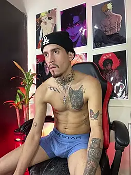 Snapshot of dilan_abraham12 chatting on June 14, 4:25 am dilan abraham12 online show from June 14, 4:25 am