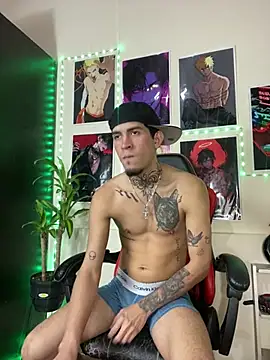 Snapshot of dilan_abraham12 chatting on July 3, 11:05 am dilan abraham12 online show from July 3, 11:05 am
