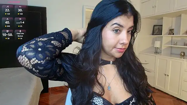 nina moen online show from November 29, 8:23 pm