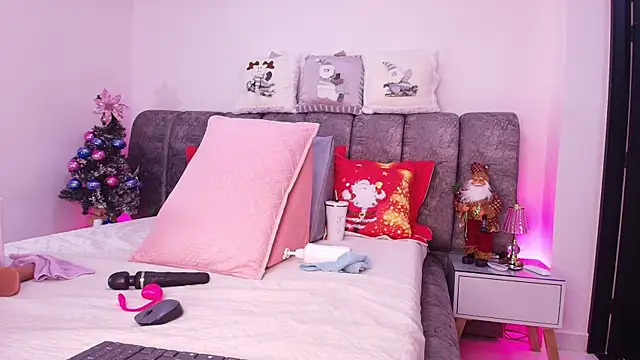 sweegirl69 online show from December 22, 12:02 pm