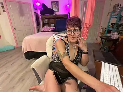 Snapshot of kinkycanner chatting on March 3, 3:45 am kinkycanner online show from March 3, 3:45 am