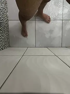 LNM9926 online show from February 18, 9:44 pm