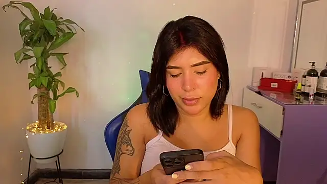 dahiana marin online show from May 10, 7:30 pm
