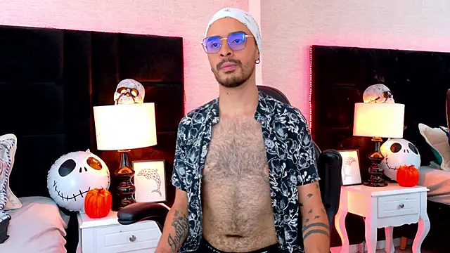 HairyDiamond  online show from October 16, 4:13 am