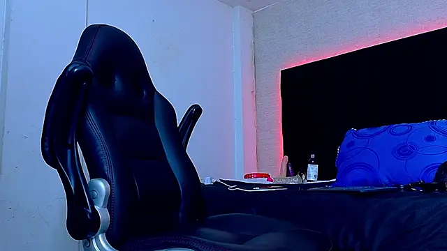 HairyDiamond  online show from October 20, 4:07 pm