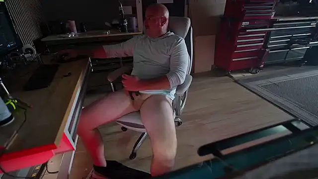 Snapshot of Soundfreak chatting on September 23, 5:49 pm Soundfreak online show from September 23, 5:49 pm