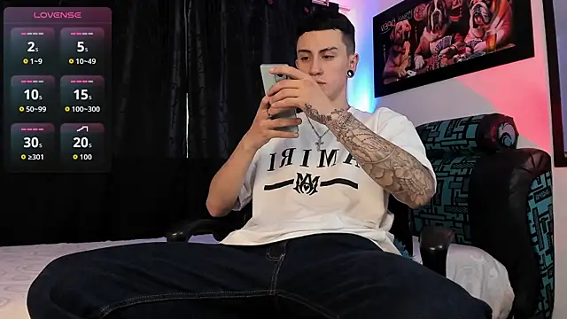 Snapshot of Sebas_maverick chatting on January 18, 8:23 pm Sebas maverick online show from January 18, 8:23 pm