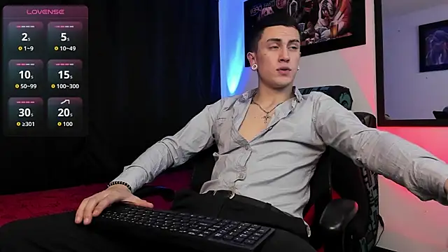 Snapshot of Sebas_maverick chatting on February 11, 9:53 pm Sebas maverick online show from February 11, 9:53 pm