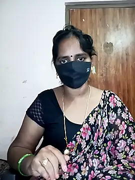 Snapshot of Mee_harini-telugupilla chatting on October 11, 2:44 am Mee harini-telugupilla online show from October 11, 2:44 am