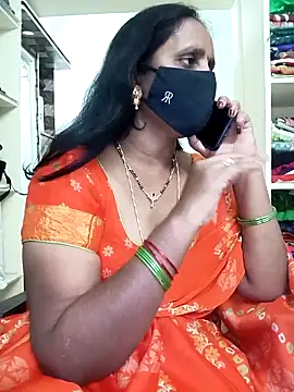 Snapshot of Mee_harini-telugupilla chatting on October 19, 5:52 am Mee harini-telugupilla online show from October 19, 5:52 am