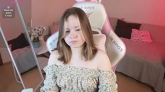 Snapshot of Sweetie_Hope chatting on February 11, 4:23 pm Sweetie Hope online show from February 11, 4:23 pm