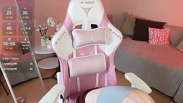 Snapshot of Sweetie_Hope chatting on March 1, 4:53 pm Sweetie Hope online show from March 1, 4:53 pm