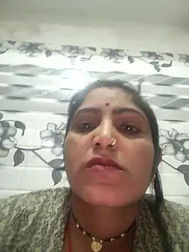 Snapshot of LUCKY_cut chatting on January 17, 3:33 am LUCKY cut online show from January 17, 3:33 am