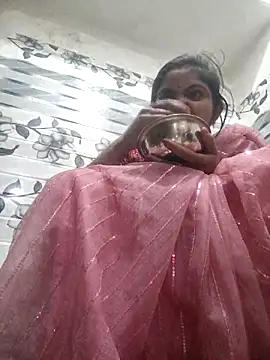 Snapshot of LUCKY_cut chatting on February 17, 4:31 am LUCKY cut online show from February 17, 4:31 am