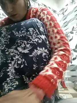 Snapshot of LUCKY_cut chatting on February 20, 2:30 am LUCKY cut online show from February 20, 2:30 am