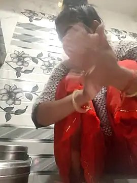 Snapshot of LUCKY_cut chatting on February 21, 2:01 am LUCKY cut online show from February 21, 2:01 am