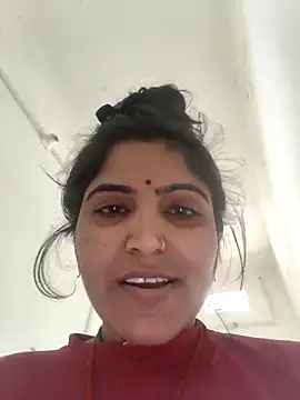 Snapshot of LUCKY_cut chatting on February 26, 5:06 am LUCKY cut online show from February 26, 5:06 am