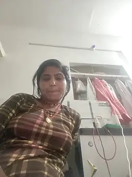 Snapshot of LUCKY_cut chatting on March 5, 6:48 pm LUCKY cut online show from March 5, 6:48 pm